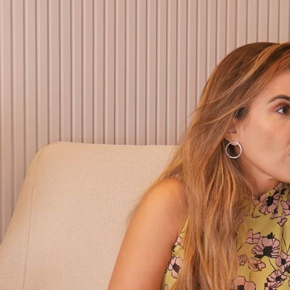 A cantora Wanessa Camargo afirmou que as críticas sobre sua aparência, talento e sobrenome deixaram marcas profundas em sua trajetória