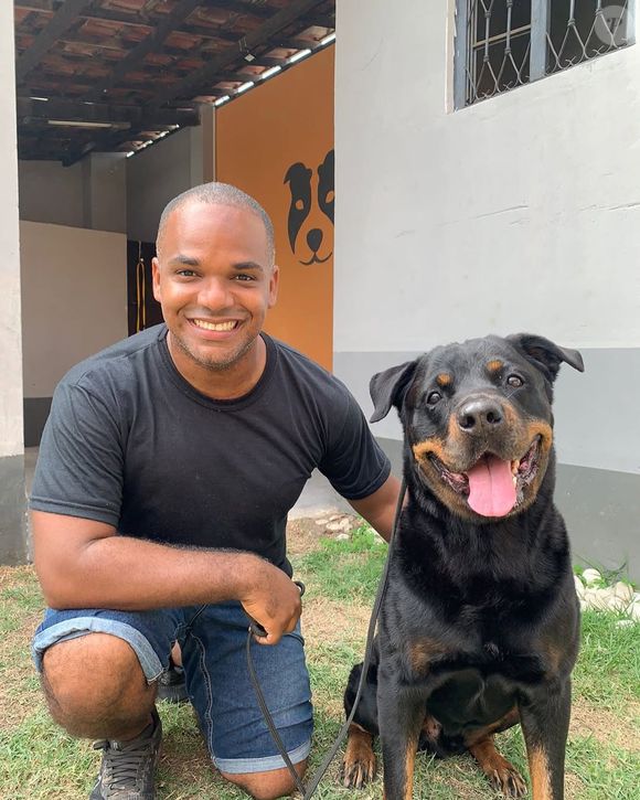 Hoje com 37 anos, Guilherme Bernard abandonou a carreira de ator e a formação como jornalista para virar adestrador de cães