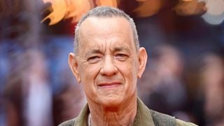 Tom Hanks, aos 70 anos, sobre sua infância: 'Meus pais estavam tão preocupados com seus próprios problemas que não perceberam que eu estava em casa'