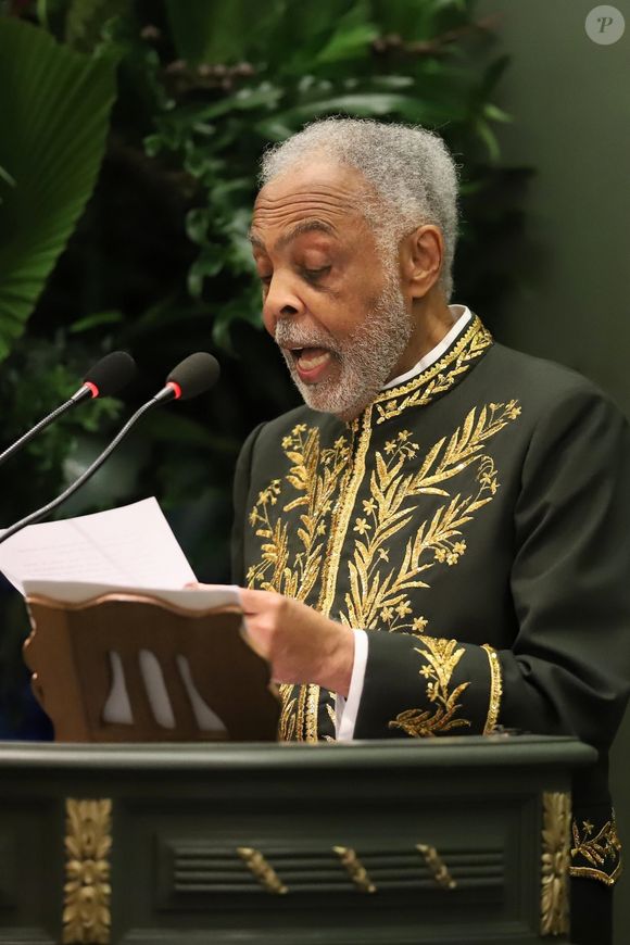 O cantor Gilberto Gil é um dos membros imortais da Academia Brasileira de Letras.