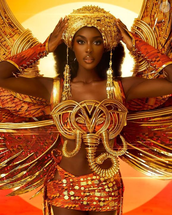 Ela também anunciou sua intenção de romper "qualquer vínculo futuro com o Comitê Miss Universo".