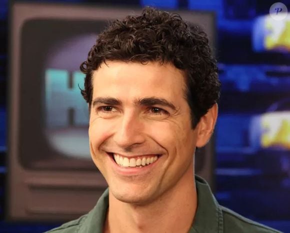 Em 2012, Reynaldo adotou os cachos por um tempo, exalando charme (como de costume!)