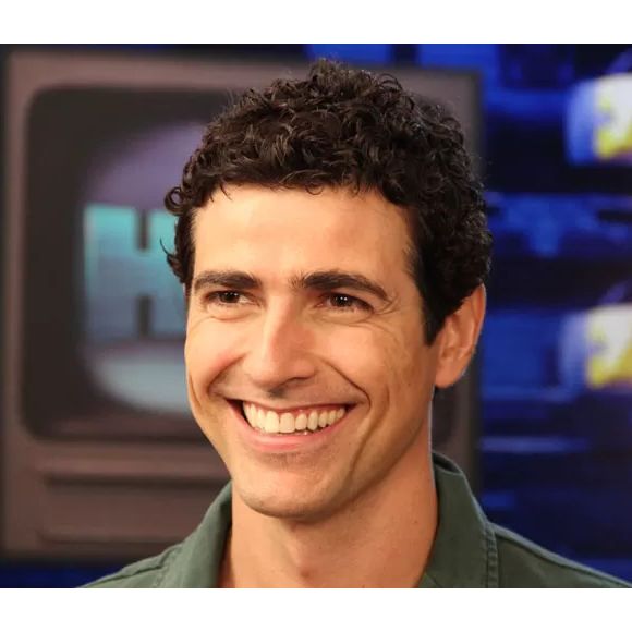 Em 2012, Reynaldo adotou os cachos por um tempo, exalando charme (como de costume!)