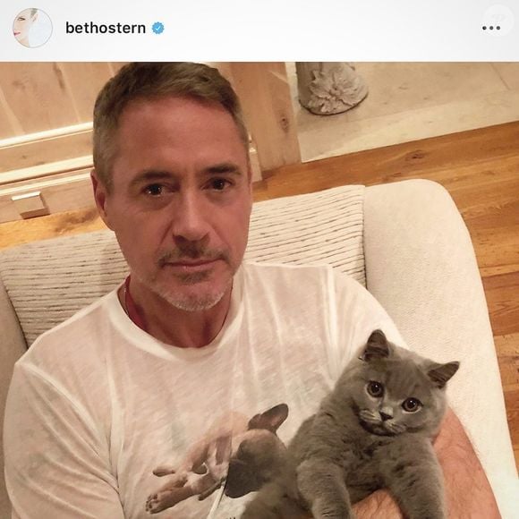 Em uma entrevista para a revista Men’s Fitness, em 2012, Robert Downey Jr. falou sobre Montgomery e D’Artagnan, seus gatinhos resgatados