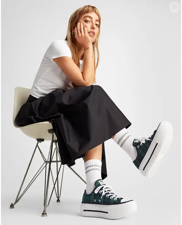 Nem Gazelle, nem Samba: o novo queridinho fashion do momento é o Chuck Taylor All Star Lift Double Stack Plaid, da Converse, que aposta na clássica estampa xadrez para transformar qualquer look básico em uma produção cheia de personalidade