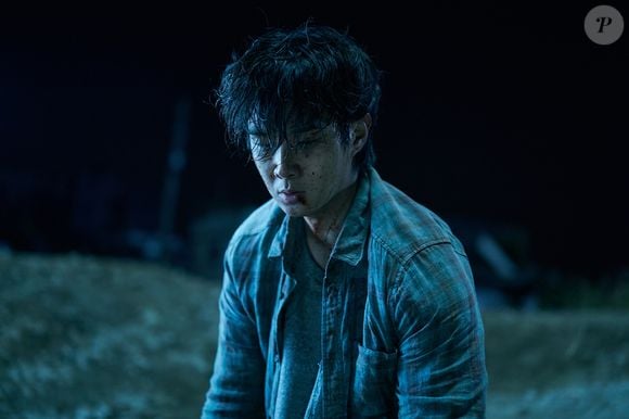 Depois de descobrir que o homem é um serial killer, Lee Tang começa a matar outros assassinos em série e fazer 'justiça' com as próprias mãos