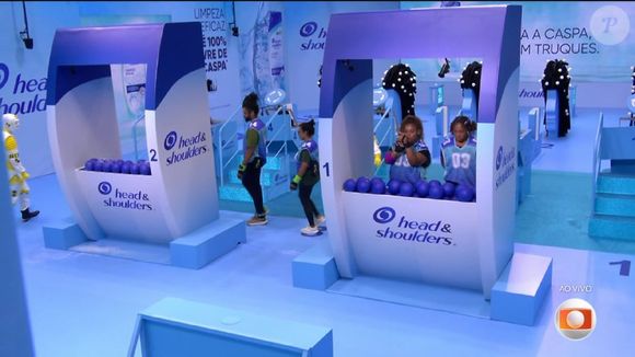 Durante a Prova do Líder do 'BBB 25' desta quinta-feira (23), Tadeu Schmidt se irritou com participantes pela conversa paralela e falta de atenção