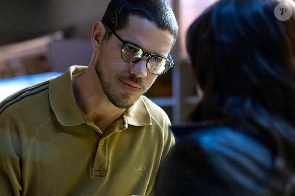 Iuri será o grande aliado de Adriana nos próxmos capítulos da novela 'Quem ama cuida'