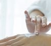 Segundo a farmacêutica Miriam Arenas, o creme Nivea é indicado 'para peles secas e muito secas. E, sobretudo, para aquelas regiões com maior tendência à desidratação, como mãos, cotovelos ou joelhos'