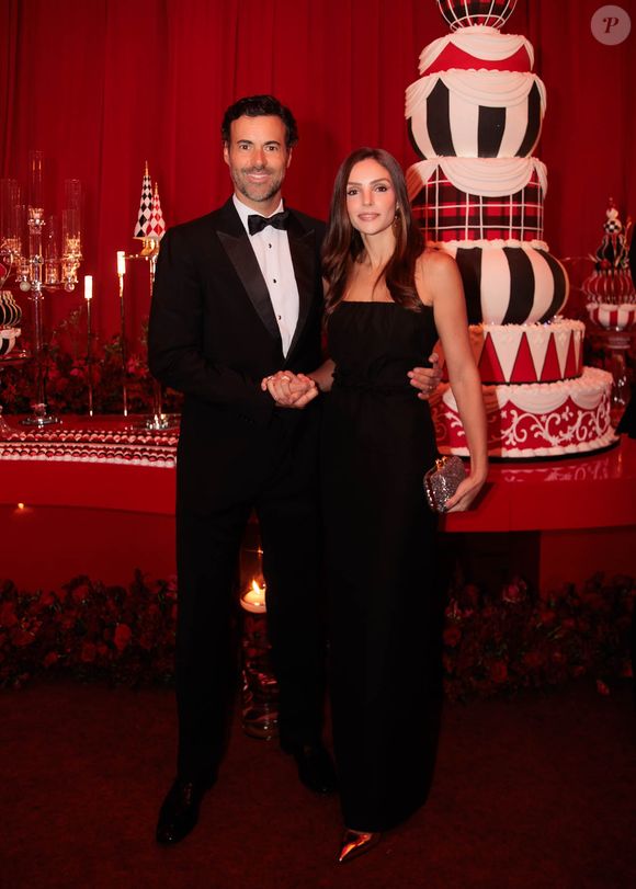 Carol Celico e o marido, o empresário Eduardo Scarpa, também compareceram à festa de Natal 2025