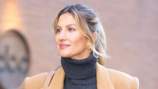 Limpa os rins e diminui a gordura no fígado: Gisele Bündchen trocou o café por este chá simples com benefícios comprovados pela ciência