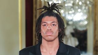 Beleza do filho de Heidi Klum e Seal rouba a cena em 1º desfile na Semana de Moda de Paris; conheça Henry Samuel, de 19 anos