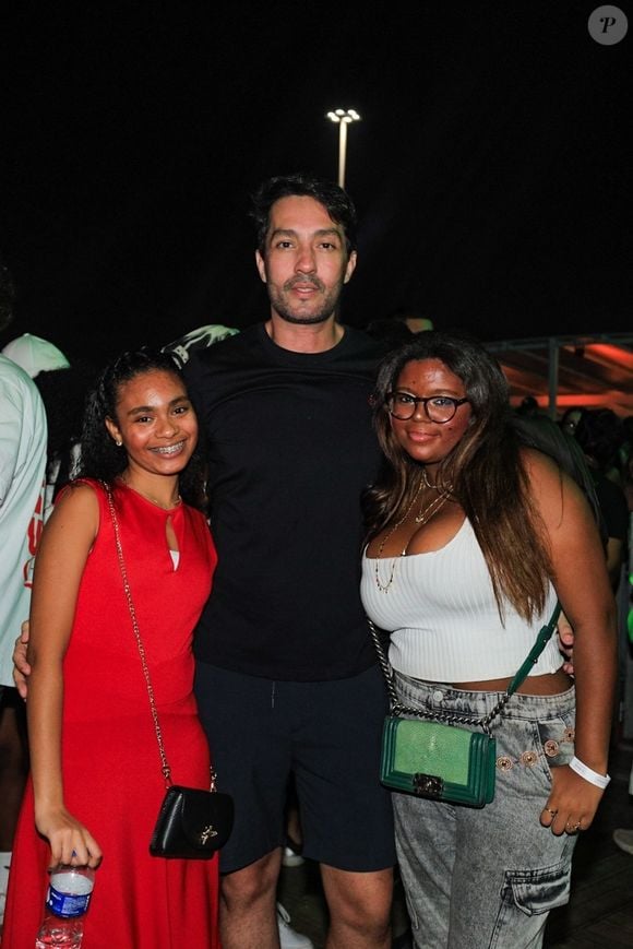 Filhas de Gloria Maria foram a festival de música com o tutor, Paulo Mesquita, em janeiro de 2025