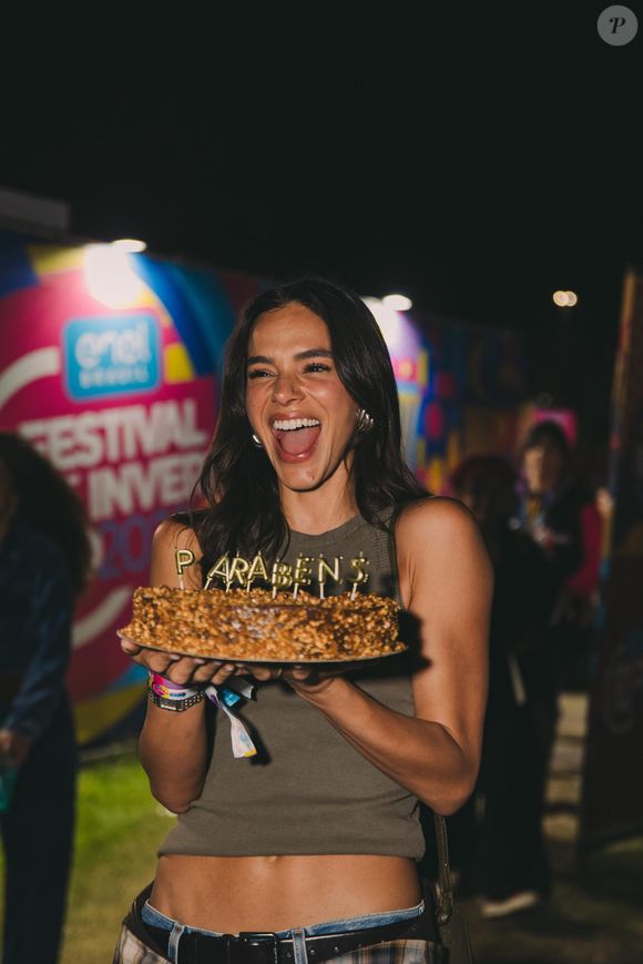 Bruna Marquezine completou 30 anos no último dia 04 de agosto