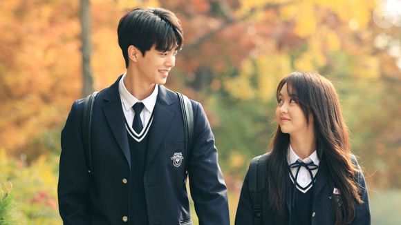 'Love Alarm': com um app que alerta quando alguém perto gosta de você, Kim Jojo se vê em um triângulo amoroso entre Hwang Sun-oh e Lee Hye-yeong