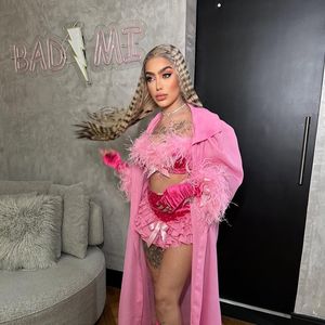 Desde o anúncio, MC Mirella mostrou detalhes de sua transformação corporal na web