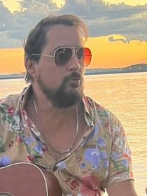 Quem é o cantor Mauri? Morto em trágico acidente, membro da dupla Maurício e Mauri é irmão de Chitãozinho e Xororó e casado com apresentadora do SBT