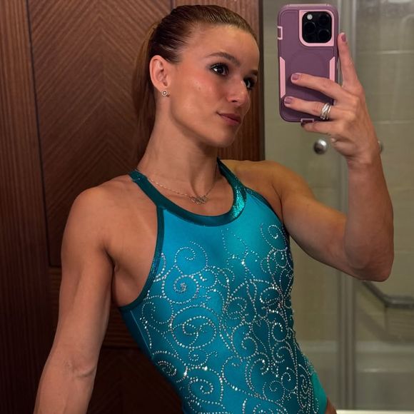 Jade Barbosa é quem desenha os collants com os quais se apresenta em competições da ginástica artística