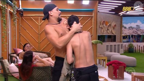 Vinícius brincou com João Pedro sobre 'chupar peito' no 'BBB 25'