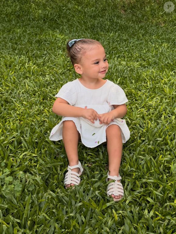 Nas redes sociais, internautas não deixaram de notar a ausência de Helena, filha de Amanda Kimberlly e Neymar, na festa