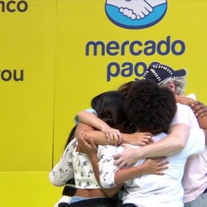 Top 6 celebra momento na reta final do 'BBB 26'