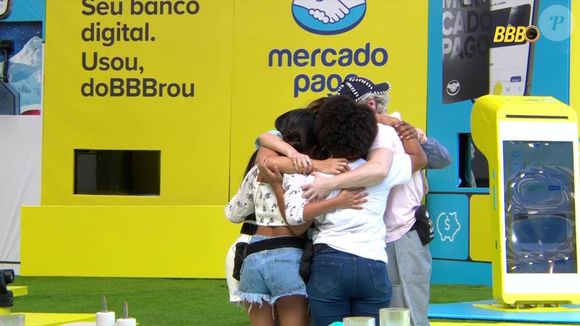 Top 6 celebra momento na reta final do 'BBB 26'