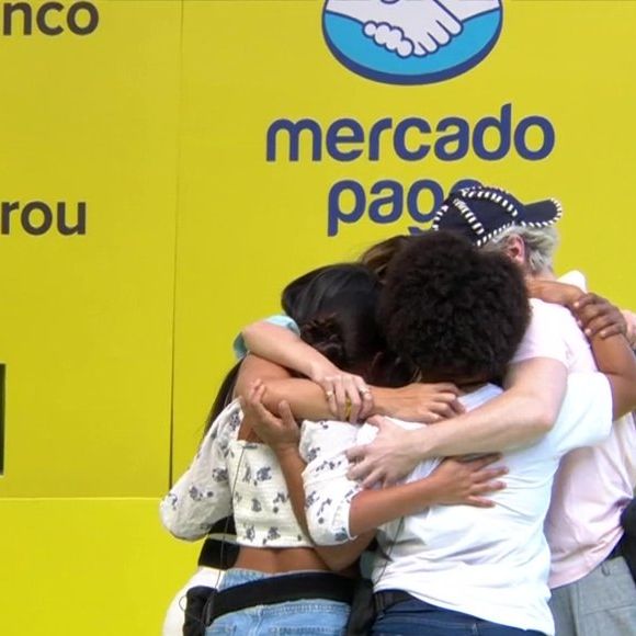 Top 6 celebra momento na reta final do 'BBB 26'