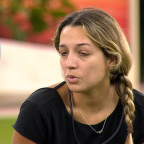 Samira virou assunto nas redes após coincidência curiosa entre seu nome completo e personagens da novela O Clone, clássico da TV com Solange Couto