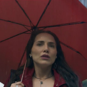 Você é do time que foge da chuva ou do que prefere sentir a água no rosto? Psicólogas explicam como esse comportamento pode revelar muito sobre emoções e personalidade