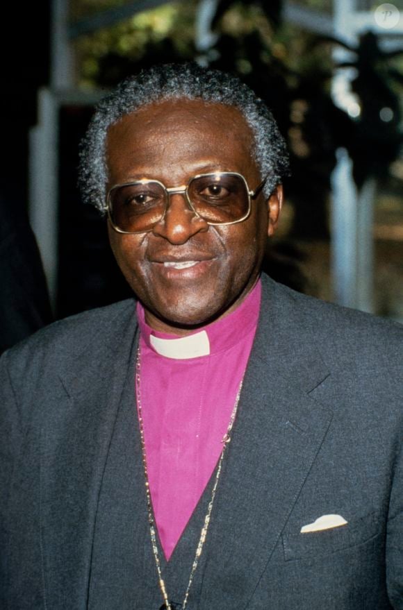 Desmond Tutu se tornou uma das principais vozes da luta contra o apartheid na África do Sul. O ativista defendia a resistência não violenta e a igualdade de direitos