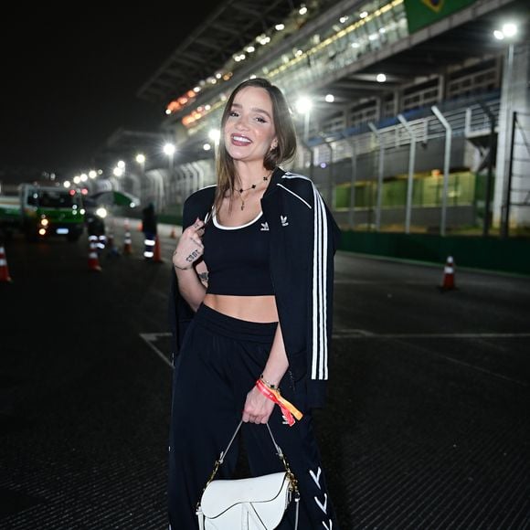 Flaco López, do Palmeiras, foi flagrado aos beijos com Anna Livya Padilha, a menina fantasma do Silvio Santos, em agosto de 2025