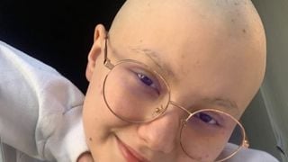 'Que sua luz não se apague': pai de Isabel Veloso, faz oração pela saúde da filha, intubada na UTI e com pneumonia