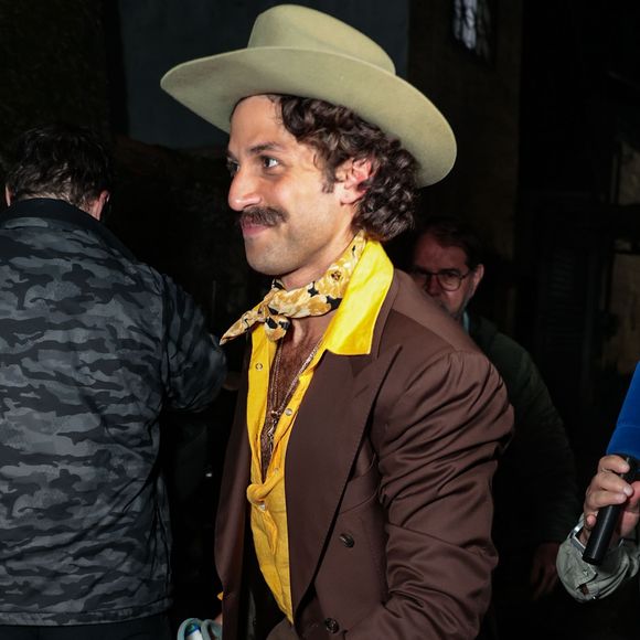 Mais uma foto de Chay, criativíssimo, que fez referência até aos relógios de pulso do personagem
