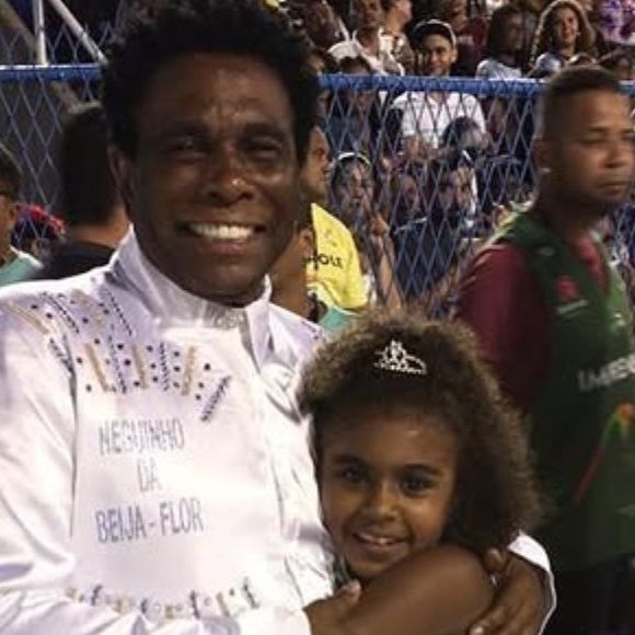 A caçula se chama Luiza Flor; quando pequena, acompanhava Neguinho da Beija-Flor nos ensaios