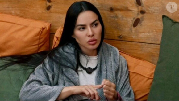 A Fazenda: Tamires Assis se revoltou e ameaçou a rival de processo