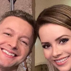 Lucas Lima compartilhou uma homenagem ao filho Theo no Dia dos Pais e reconheceu a importância de Sandy na criação do adolescente