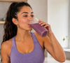 O visual esportivo e a tonalidade vibrante inspirada em 'vitamina de blueberry' fazem o Kappa Galaxy parecer muito mais caro do que realmente é