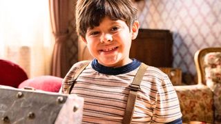 Quem é o Simbá de 'Êta Mundo Melhor!'? Ator mirim Arthur Yera vive o falso filho que dá golpe em Candinho na novela da Globo