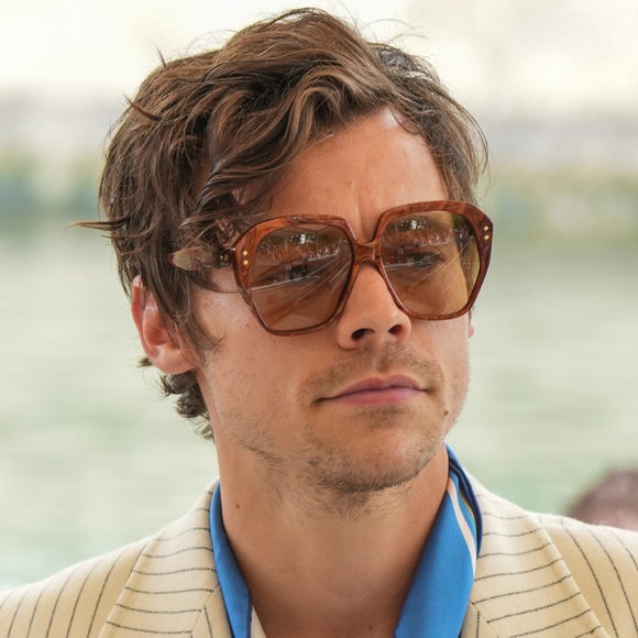 A Zara relança um perfume masculino que é pura energia cítrica: essa fragrância lembra uma joia da Gucci, por menos de R$ 280