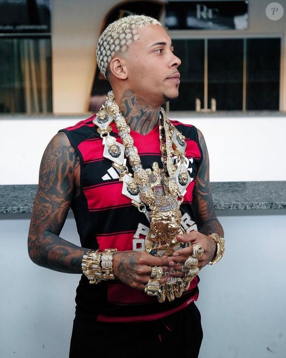 MC Poze do Rodo não deve manter contato com pessoas envolvidas no inquérito, testemunhas e pessoas ligadas ao Comando Vermelho (CV)