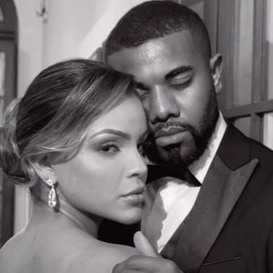 O ensaio pré-wedding de Davi Brito e Emilly Araújo contou com as lentes de @andre_assis, no @institutofemininoba, sob assessoria do @assessordeluxo e beleza de @biabacelaroficial