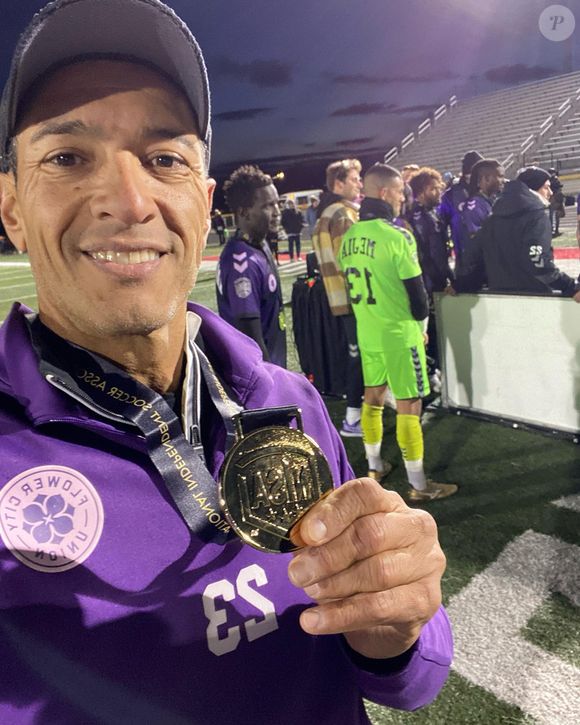 Convocado para trabalhar como mesário, o goleiro Marcelo Moreira precisou sair da concentração do Palmeiras, em Atibaia, durante a preparação para o clássico contra o Corinthians, em 1996. O ex-jogador contou à ESPN que recebeu a convocação pelo correio e precisou negociar a situação com a diretoria