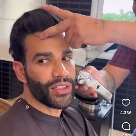 Segundo Mari Borges, a barba cheia reforçava força, maturidade e autoridade na imagem do cantor