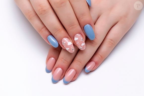 Minimalista e clean é artnail sul-coreana