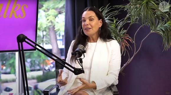 Carolina Ferraz abriu o jogo sobre sua vida pessoal no podcast MenoTalks, do Youtube