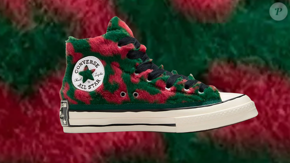 Disponível na Farfetch por R$ 1.037, o novo Chuck 70 com cadarço da Converse conquistou espaço na minha coleção graças ao visual divertido e às lembranças afetivas ligadas à clássica Vila Sésamo