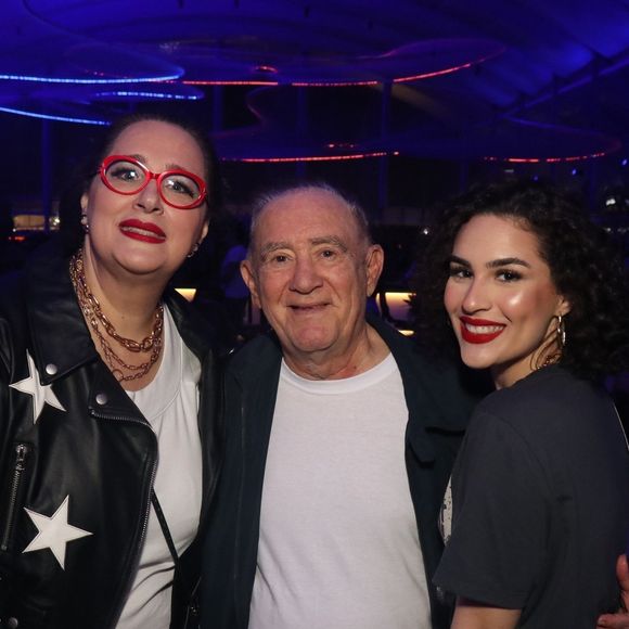 O famoso Renato Aragão é casado com Lilian Taranto Aragão.