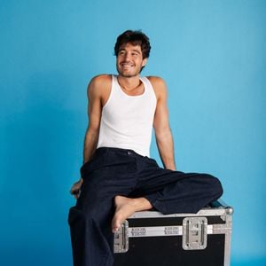 Tiago Iorc convida Menos é Mais, Mundo Bita e outros destaques da música brasileira em disco comemorativo