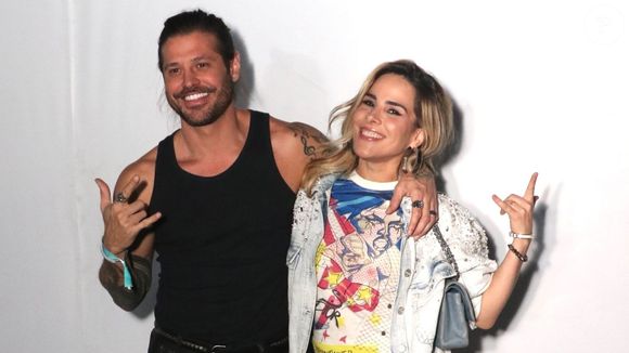 Após um breve retorno em 2003, o casal se separou novamente em 2004.