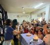 Bruna Marquezine comemorou os 31 anos em uma ação social na Casa Amarela Providência. Shawn Mendes registrou o momento, se declarou à atriz e agradeceu o trabalho da instituição